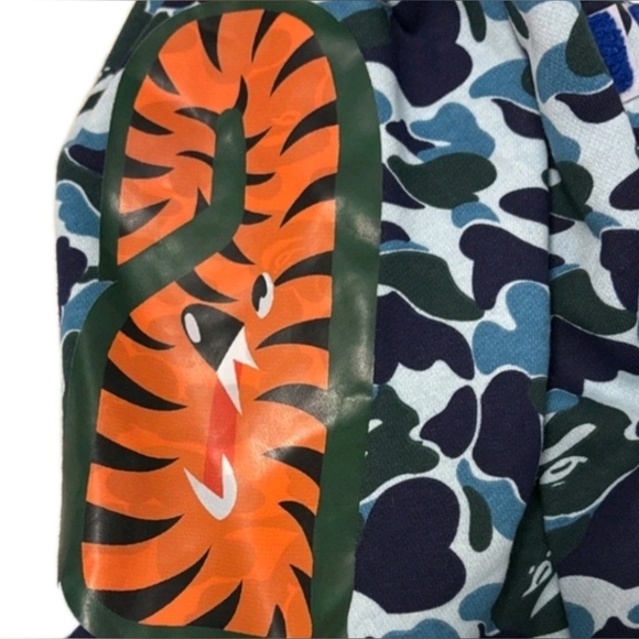 BAPE Color Camo Shark WGM Hoodie Sweatshirt Ligh Blue | A Bathing Ape 3XL (EUC) - Picture 5 of 11